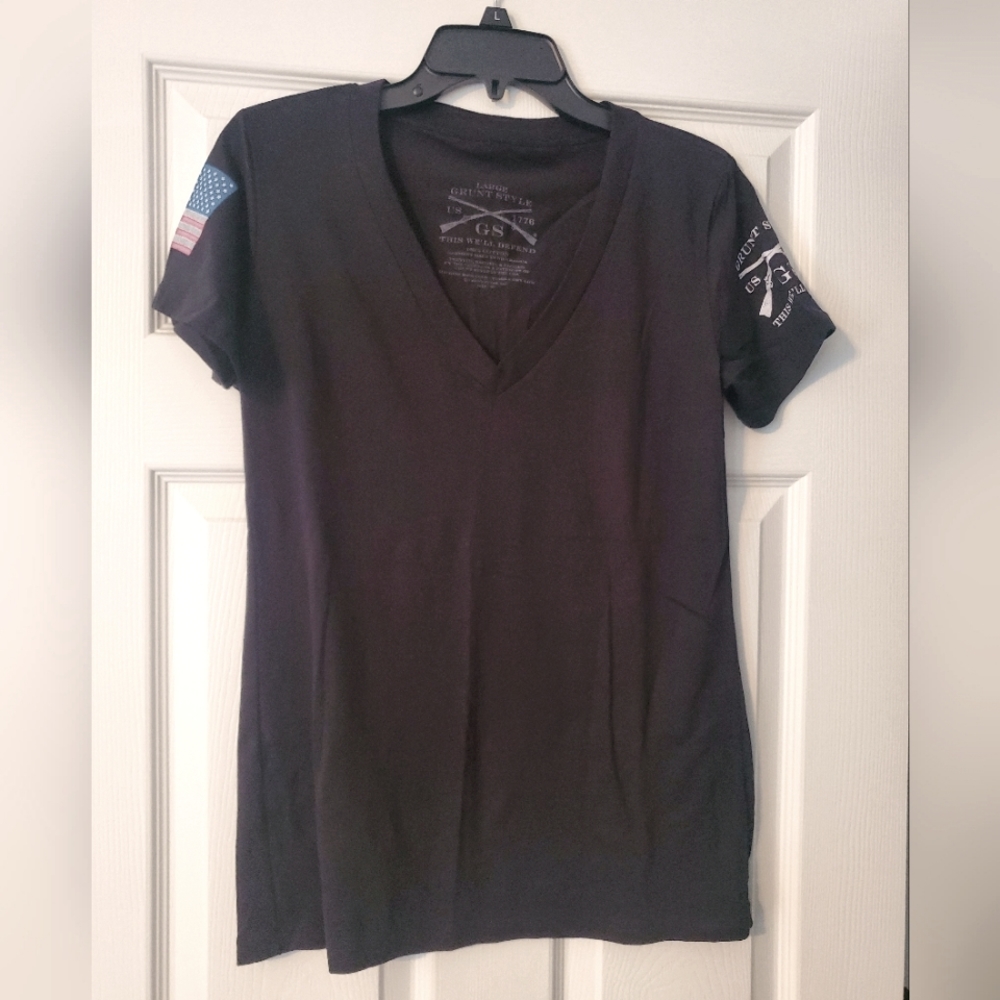 Grunt Style Tee, Black, Size L, GS emblem/flag on sleeves, V neck, like new